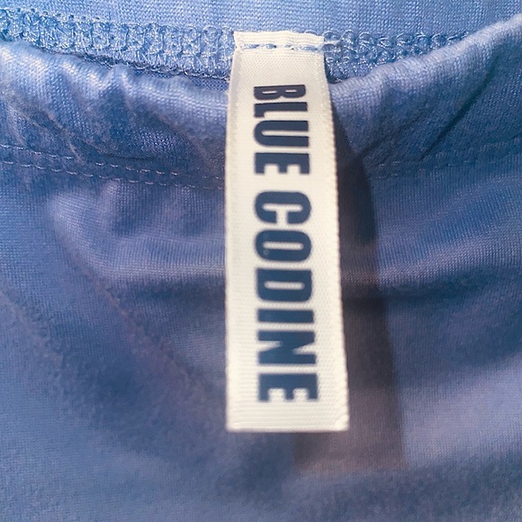 Crop top and matching skirt by Blue Codine. Medium. Never worn - Picture 7 of 8